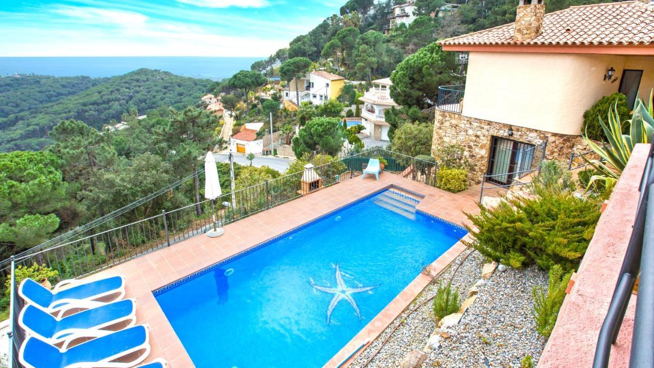 Villa Villa- Monica Lloret de Mar